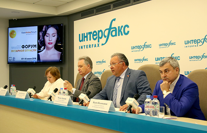 Калининградский янтарный комбинат перевыполняет план по добыче янтаря в этом году