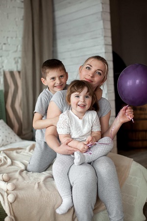 Саша с детьми
