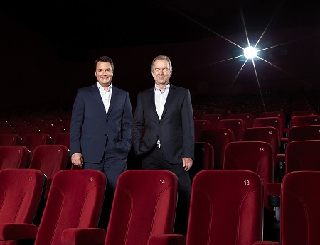 Кристоф Папусек (Christif Papousek), главный финансовый директор и партнер Cineplexx International (слева) и Кристиан Лангаммер (Christian Langhammer), генеральный директор и партнер Cineplexx (справа)