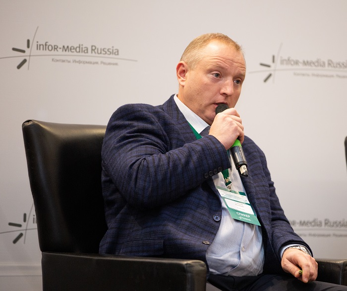 Алексей Паршин, технический директор Hytera в России, выступил с речью об эволюции конвергентных решений Hytera