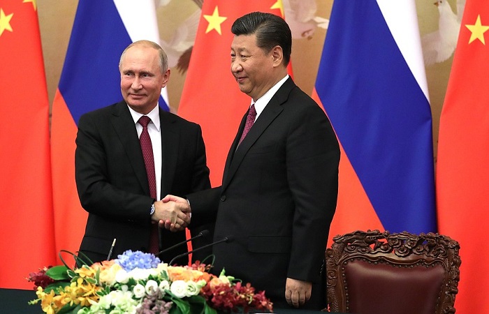 Владимир Путин пригласил Председателя КНР Си Цзиньпиня на ВЭФ-2018