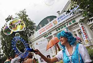 Театр "Эрмитаж" в центре спора