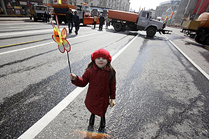 Москва готовится к Первомаю