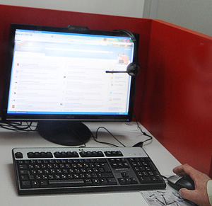 Под партийным лозунгом "Не чикать"