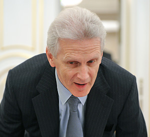 "Иногда его хочется уволить"