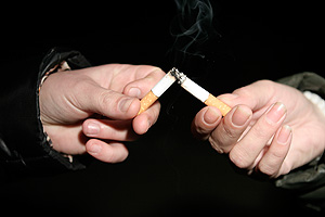 Здесь курят. Продолжают курить