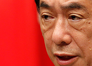 Японского премьера просят уйти