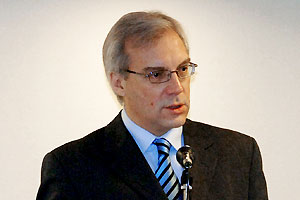 Уверен, что наличие отдельных проблем не повлияет на политический фон саммита Россия-ЕС в Нижнем Новгороде