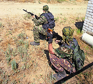 Против боевиков пустили бронетехнику