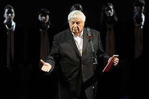 Любимов отказывается от Таганки