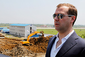 Медведев проверил Русский