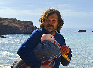 Мрачный Кустурица, белый пеликан