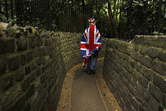 Экс-сокамерник Ходорковского просит убежища