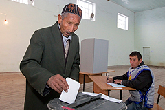 Выборы в Киргизии: победа Атамбаева