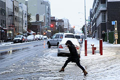 Снег опять парализовал Нью-Йорк