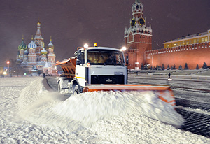 Снег идет вторые сутки