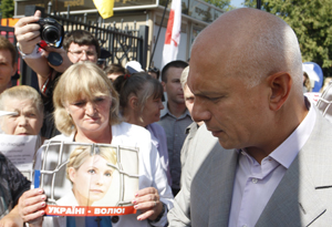 Муж Тимошенко получил убежище в Чехии