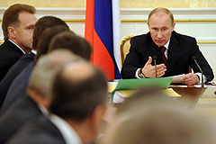Путин распределил обязанности