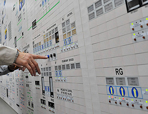 Ахмадинежад загрузил реактор