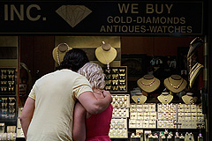 Миллиардерам здесь не место