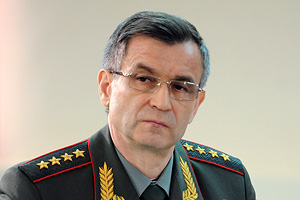 "Никого с других планет набрать не могу"