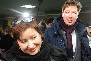 Слуцкер обвиняет Романову и Козлова