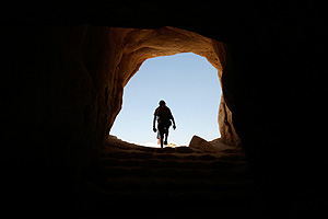 "Идеальный мир", или застрявшие на Земле Обетованной