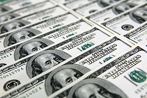 Доллар рванул вверх