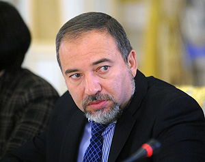 Иран, Сирия и двусторонние отношения