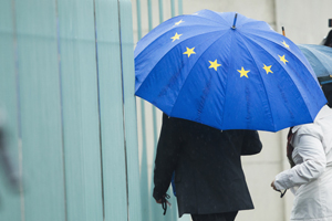 "Сказочники" спасают Европу