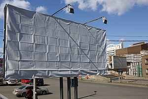 Рекламы алкоголя становится меньше