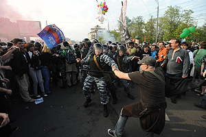 Дело Болотной полнится задержанными