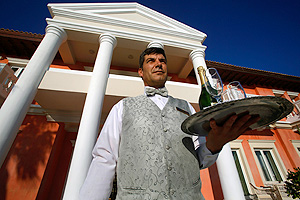 Где чаевые, там и коррупция