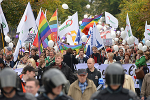 Оппозиция прошла по городам