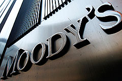 Moody's: ЦБ своей помощью доведет российские банки до кризиса