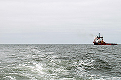 В Охотском море ищут теплоход