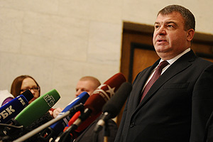 Сердюкова могут наказать за траву