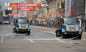 Митингующий первомай