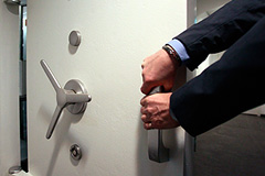 Крестовый поход на российские банки