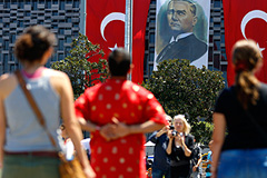 В Турции начались массовые аресты