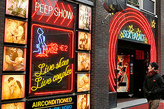 Амстердам попрощается с публичными домами