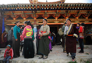 Китай трясло несколько часов