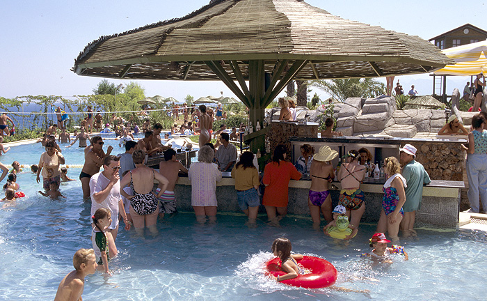 Российские туристы отравились в Турции