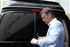 Навального не поддерживают и обвиняют в клевете