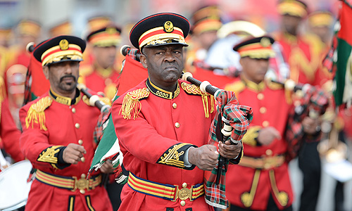 Шествие участников фестиваля "Спасская башня"