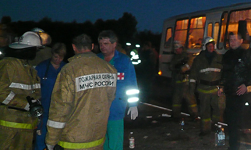 На трассе Москва-Рига в Псковской области произошло лобовое столкновение двух пассажирских автобусов. Погибли восемь человек и более 20 пострадали