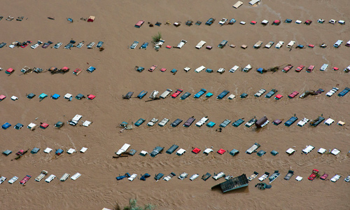 Более 500 человек числятся пропавшими без вести в американском штате Колорадо вследствие продолжающихся наводнений, которые уже унесли пять жизней