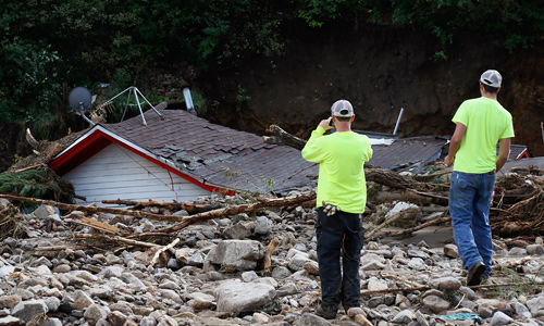 Более 500 человек числятся пропавшими без вести в американском штате Колорадо вследствие продолжающихся наводнений, которые уже унесли пять жизней