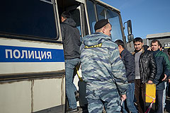 На овощебазе в Бирюлево задержаны 1200 человек
