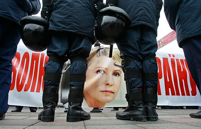 Янукович уравнял Тимошенко со всеми